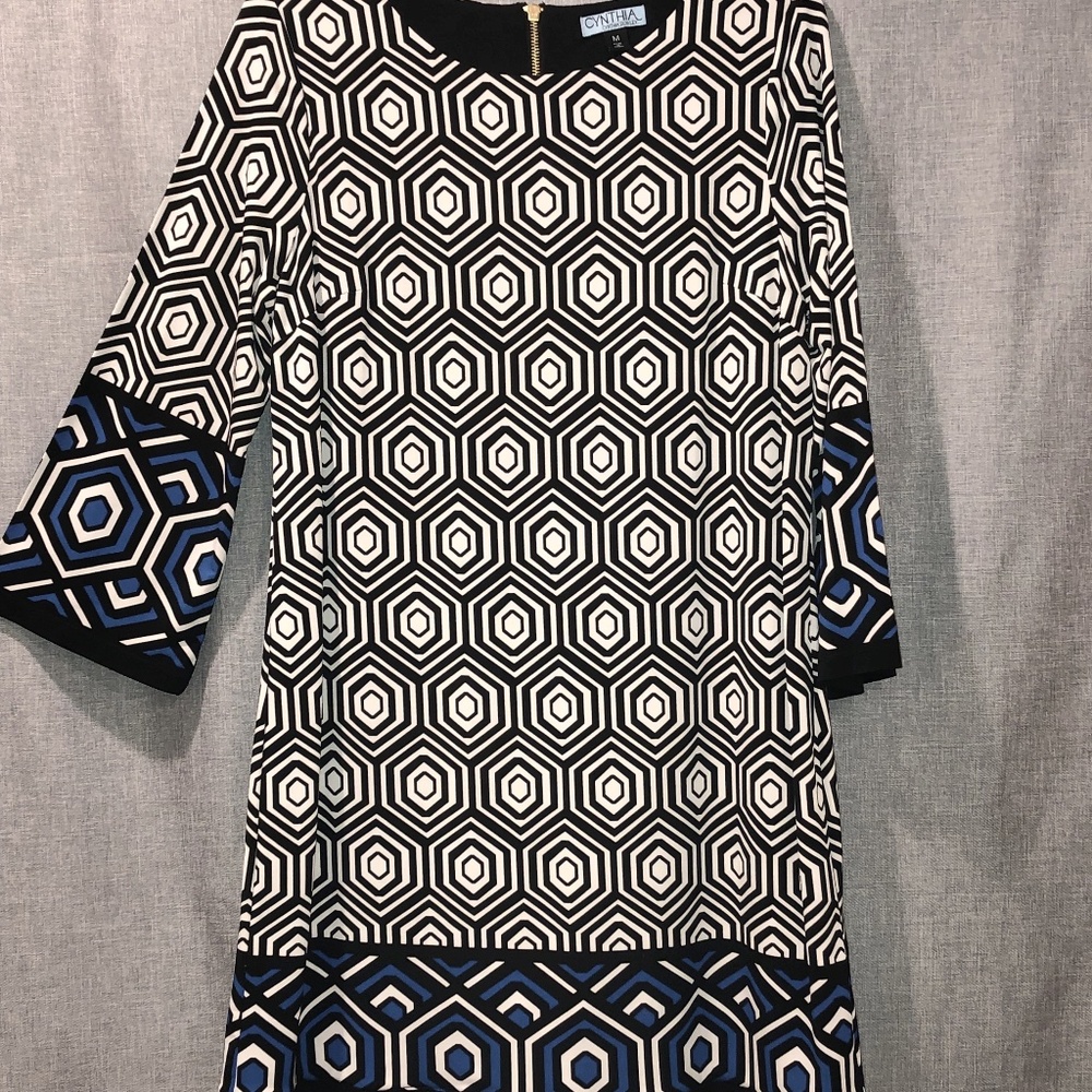 1043/ Cynthia Rowley 3/4 Sleeve Dress, Geometric Print, Lined, Sz M. Ex Cond.